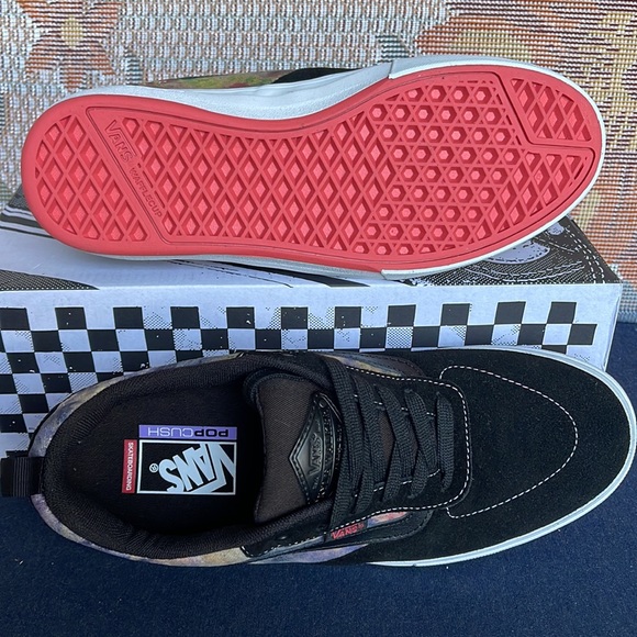 Vans Kyle Walker
Tie-Dye Terry Black/Multi
VN0A5JIEBML
8.5 Men’s sneakers - Picture 4 of 16